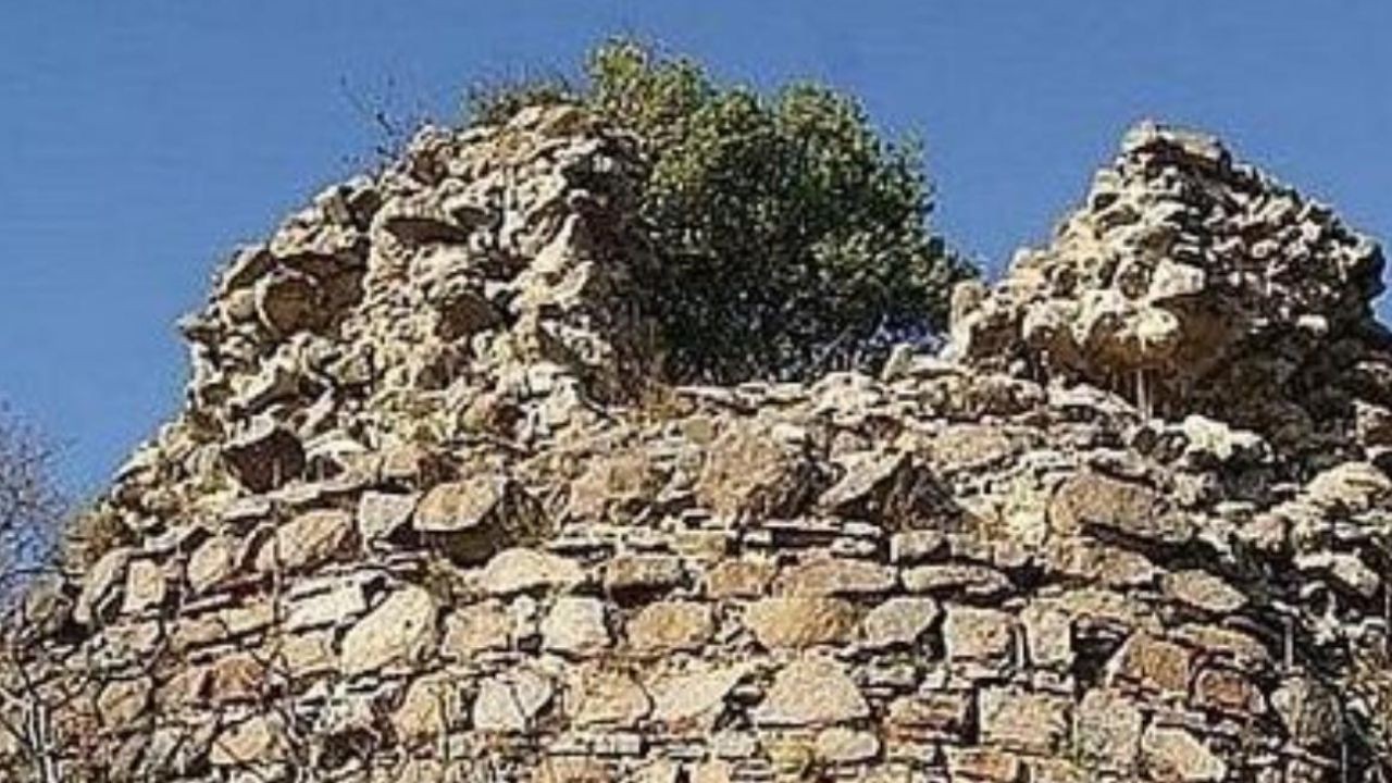 Bigadiç’in Gizemli Kalesi Keşfedilmeyi Bekliyor!