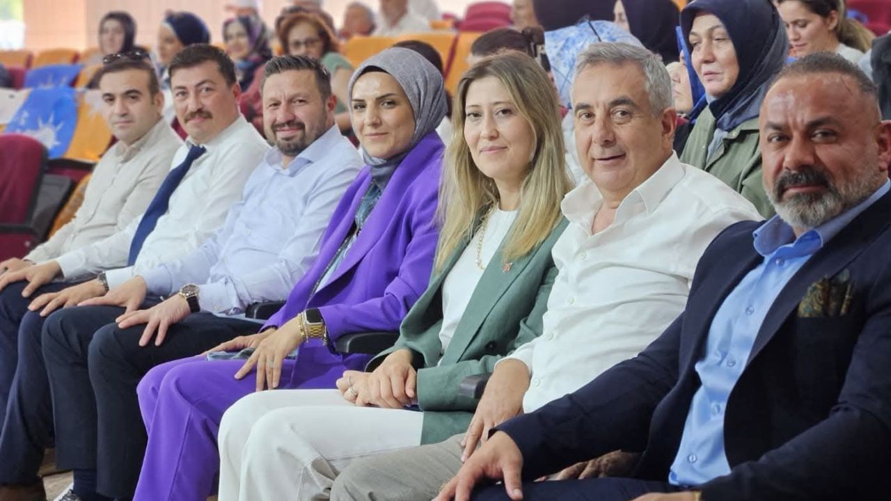 Edremit AK Parti’de İlçe Danışma Meclisi Toplantısı