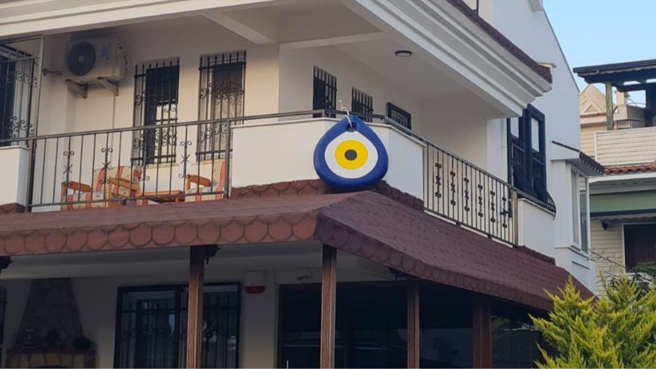 Edremit'te Dev Boncuk Mahalleyi Koruyor!