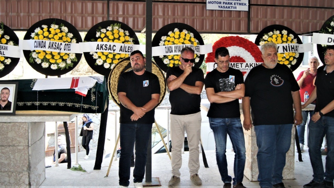 Murat Ustalı gözyaşlarıyla son yolculuğuna uğurlandı