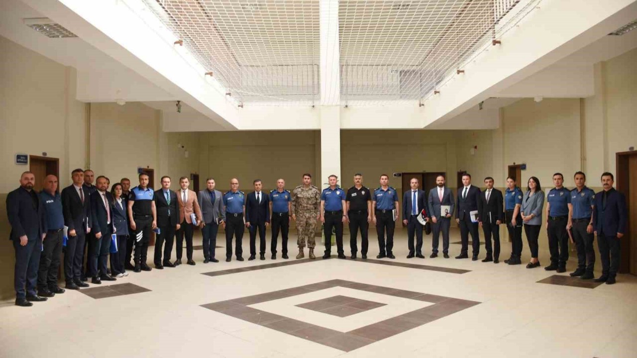 Sınır ötesinde görevlendirilen polisler uğurlandı