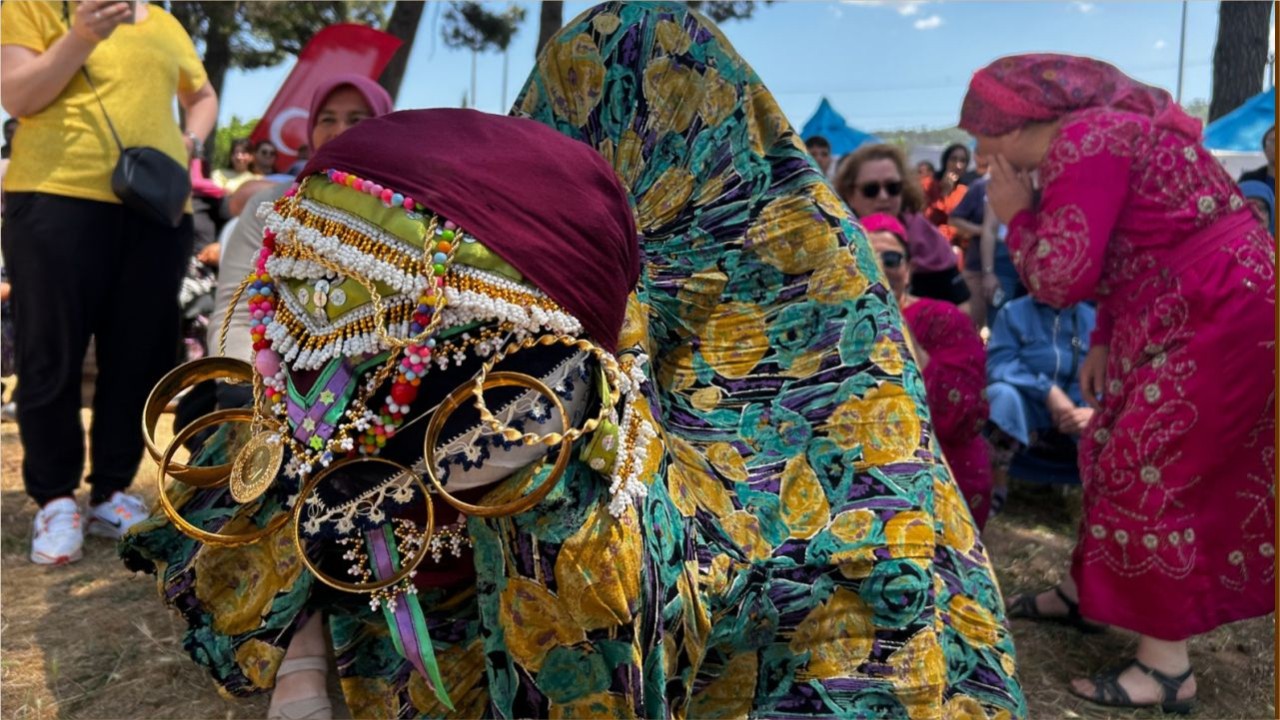 Gökçeyazı Festivali'nde "Bardak Gelin" Şöleni Nefes Kesti!