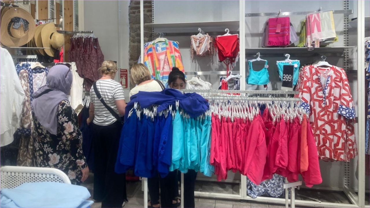 Mağaza Mağaza Gezenler Serinliğe Koştu