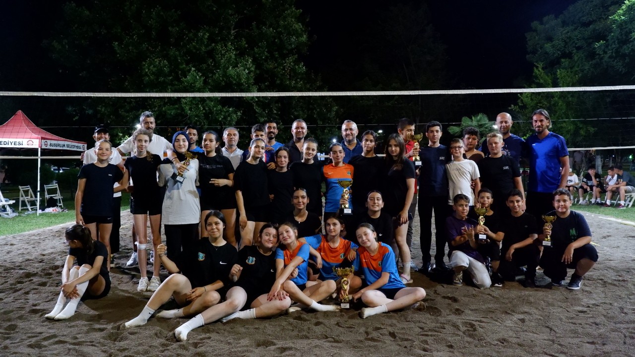 Susurluk’ta Plaj Voleybolu Finali Nefes Kesti