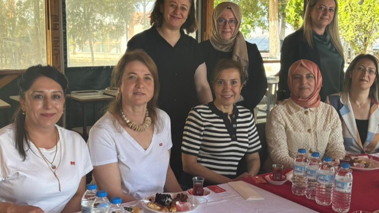 BALMEK Yıl Sonu Sergisi İvrindi'de Açıldı