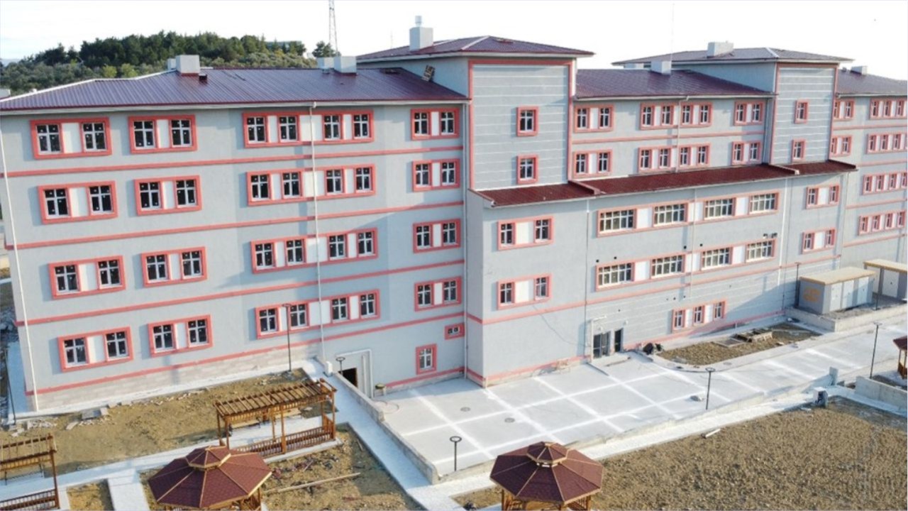 Edremit'e 250 Kişilik Modern KYK Yurdu
