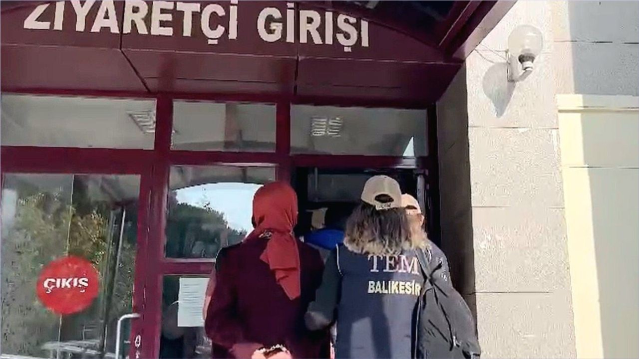 Balıkesir’de FETÖ Üyesi Kadın Yakalandı!