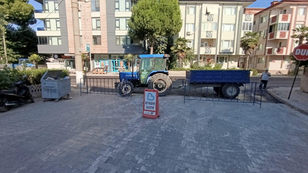 Gönen’de Kızılay Caddesi Yenileniyor