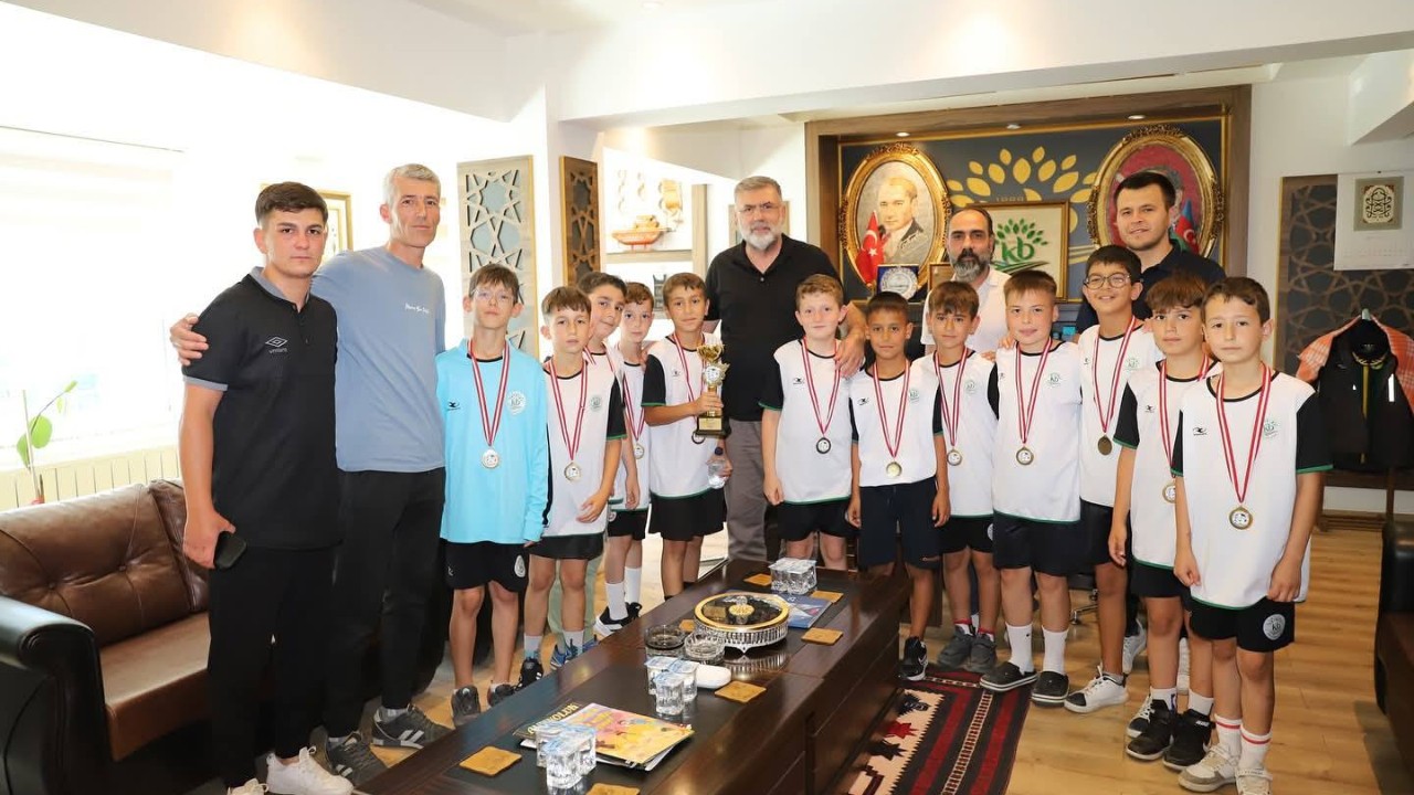 Kepsut Belediyespor U12 Takımı Altın Kupa’da 3. Oldu