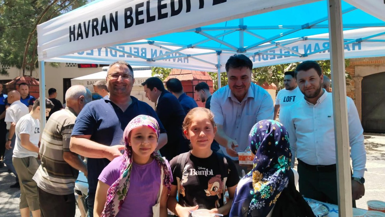 Havran'da Geleneksel Aşure Hayrı Gerçekleştirildi