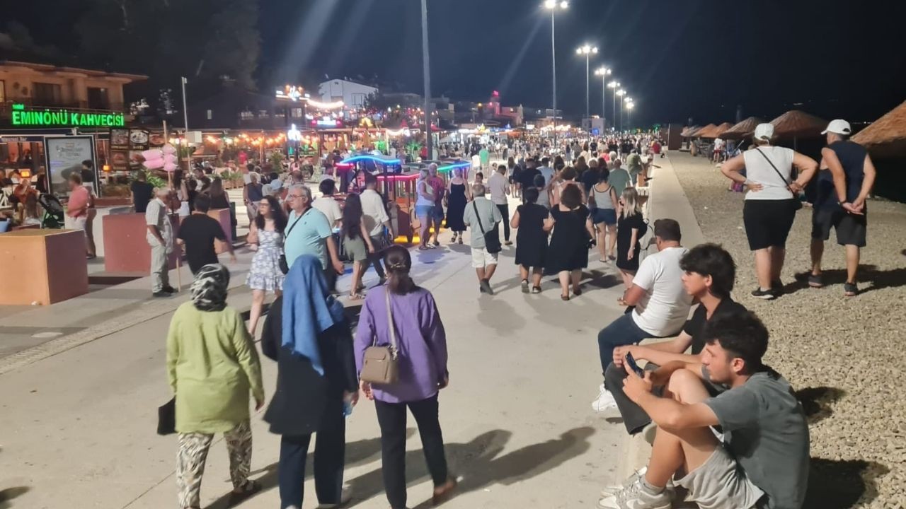 Altınoluk’a Tatilci Akını