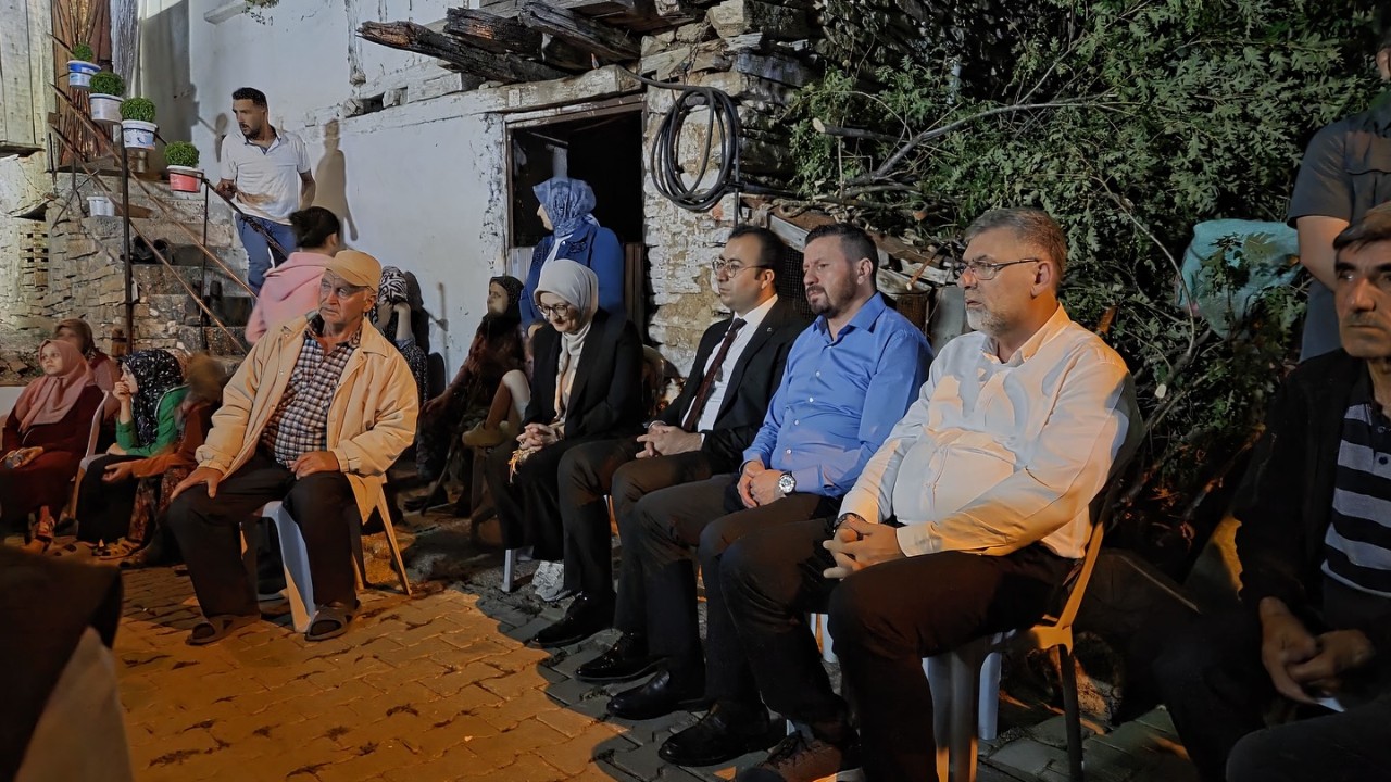 AK Parti’den Şehit Ailesine Ziyaret