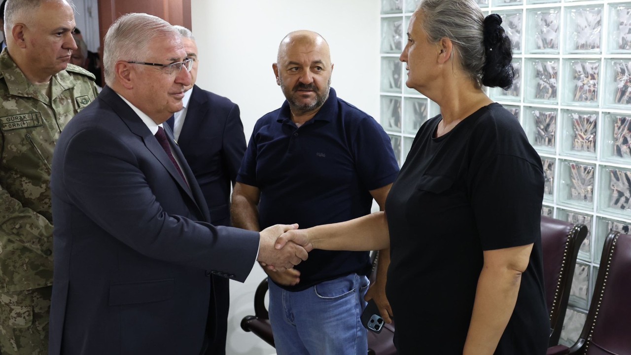 Milli Savunma Bakanı Güler, metan gazından zehirlenen askerleri hastanede ziyaret etti