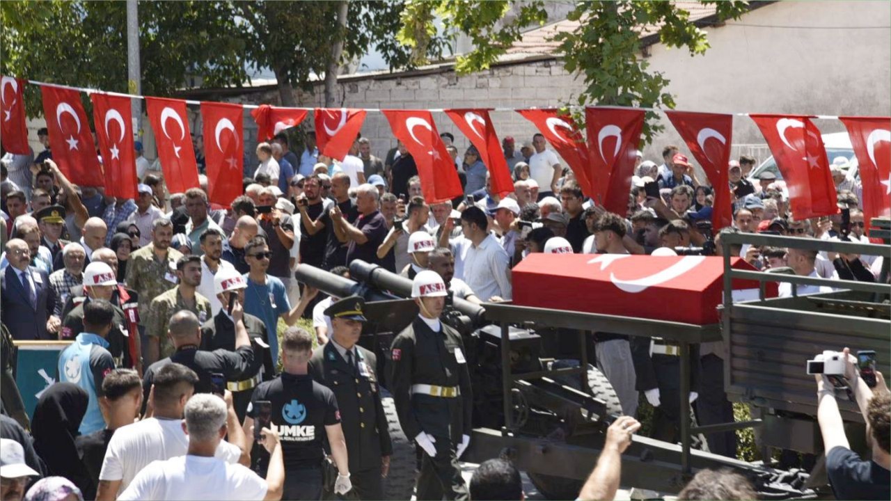 Pençe-Kilit’te Şehit Olan Ahmet Kuşak Balıkesir’de Defnedildi