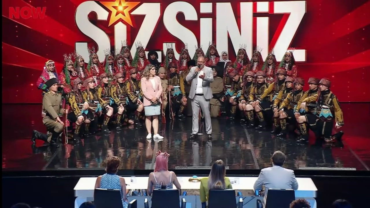 Balıkesirli Liselilerden Kuvayı Milliye Dansı Yarı Final Bileti Aldılar