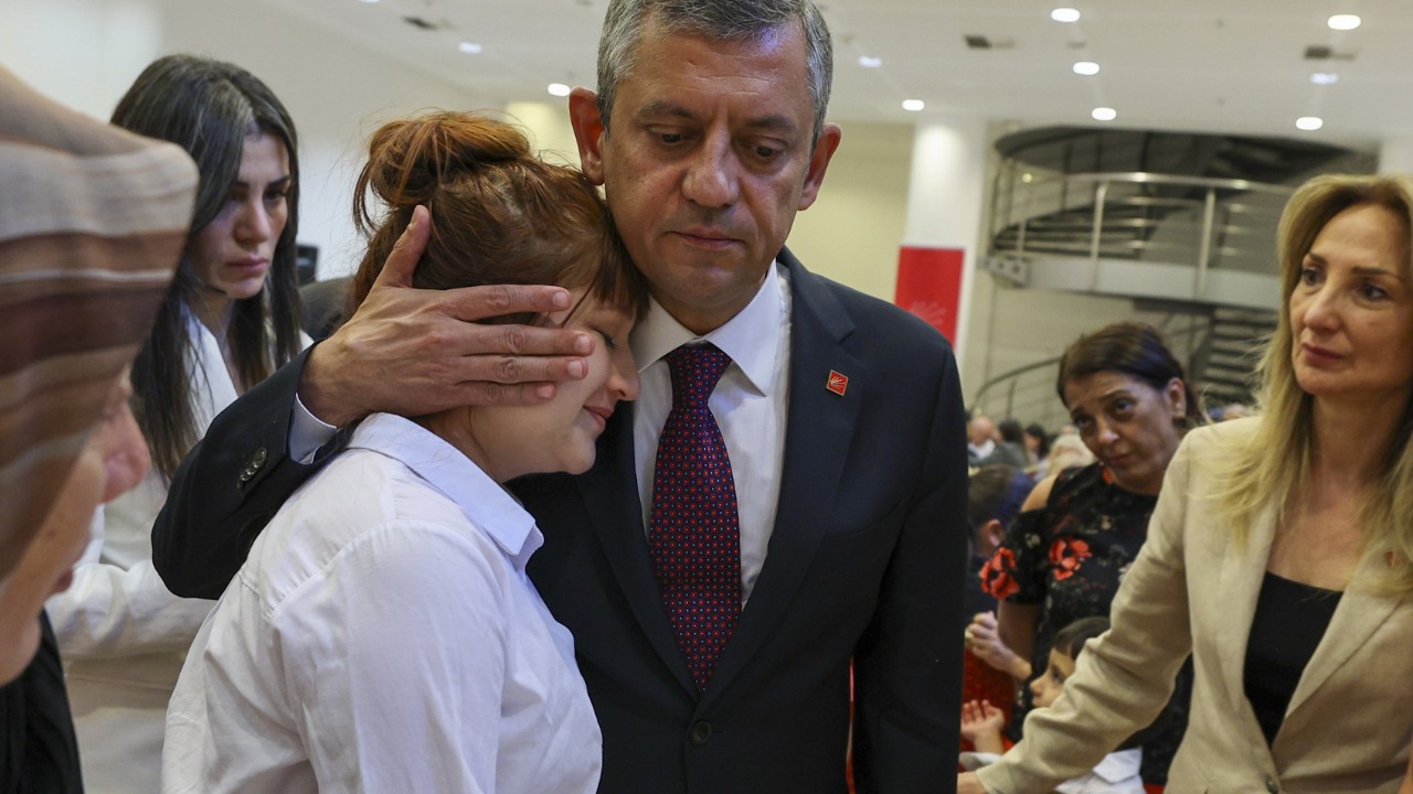 CHP Genel Başkanı Özel "Mağdur Aileler Buluşması"nda konuştu