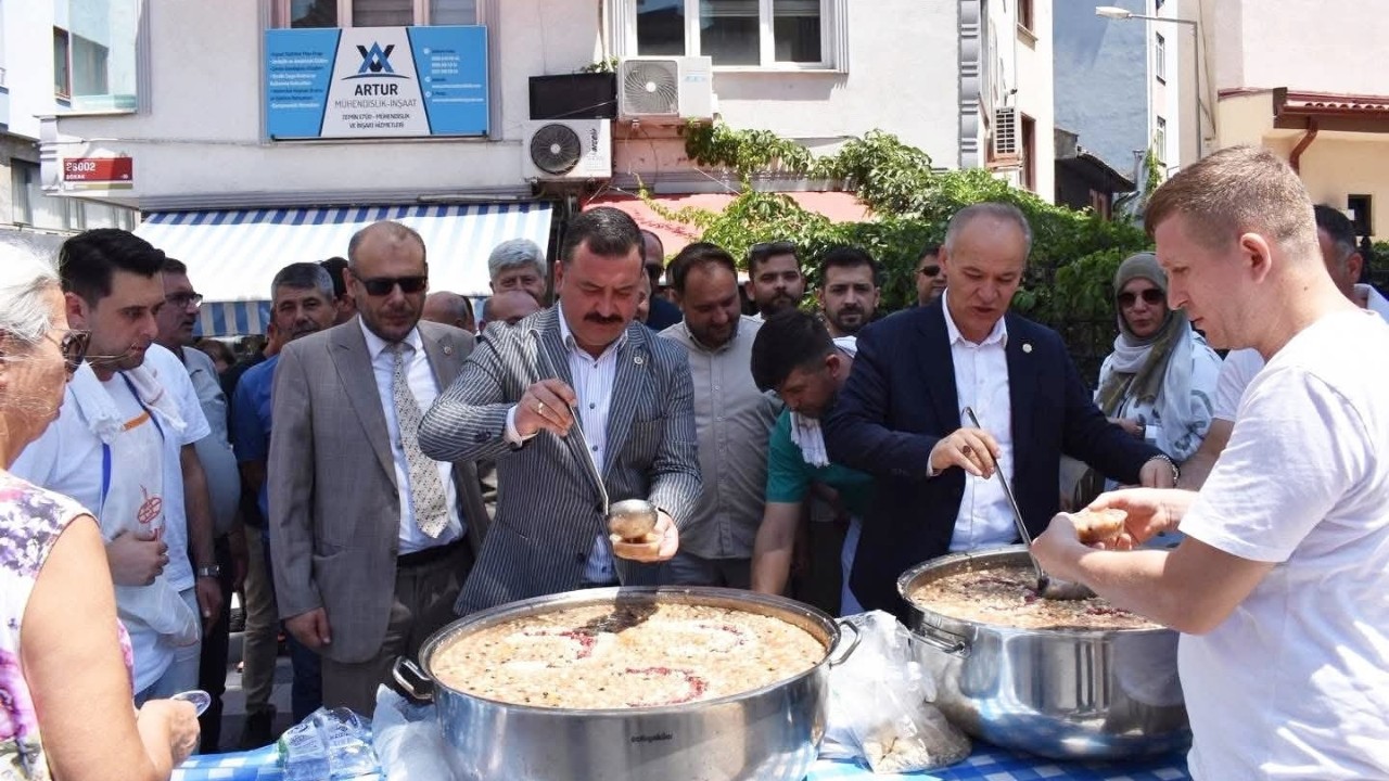 Milletvekili Ekrem Gökay Yüksel Aşure Hayrında Vatandaşlarla Buluştu