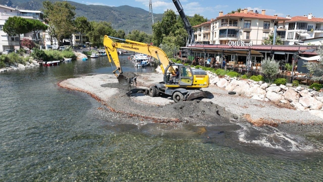 Edremit'te dere temizliği aralıksız sürüyor