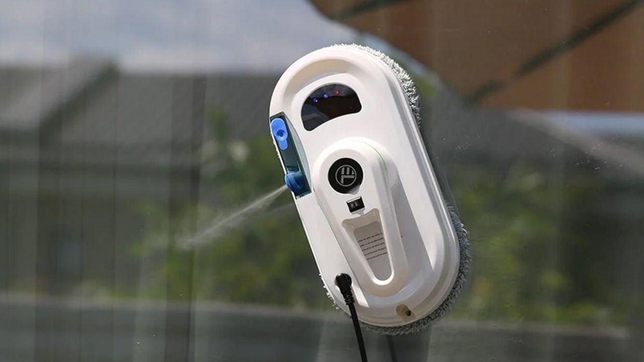 ŞOK’a Cam Silme Robotu Geliyor!