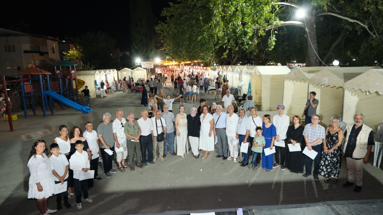 Altınoluk Kültür ve Sanat Festivali'nde Şiir ve Türkü Rüzgârı Esti