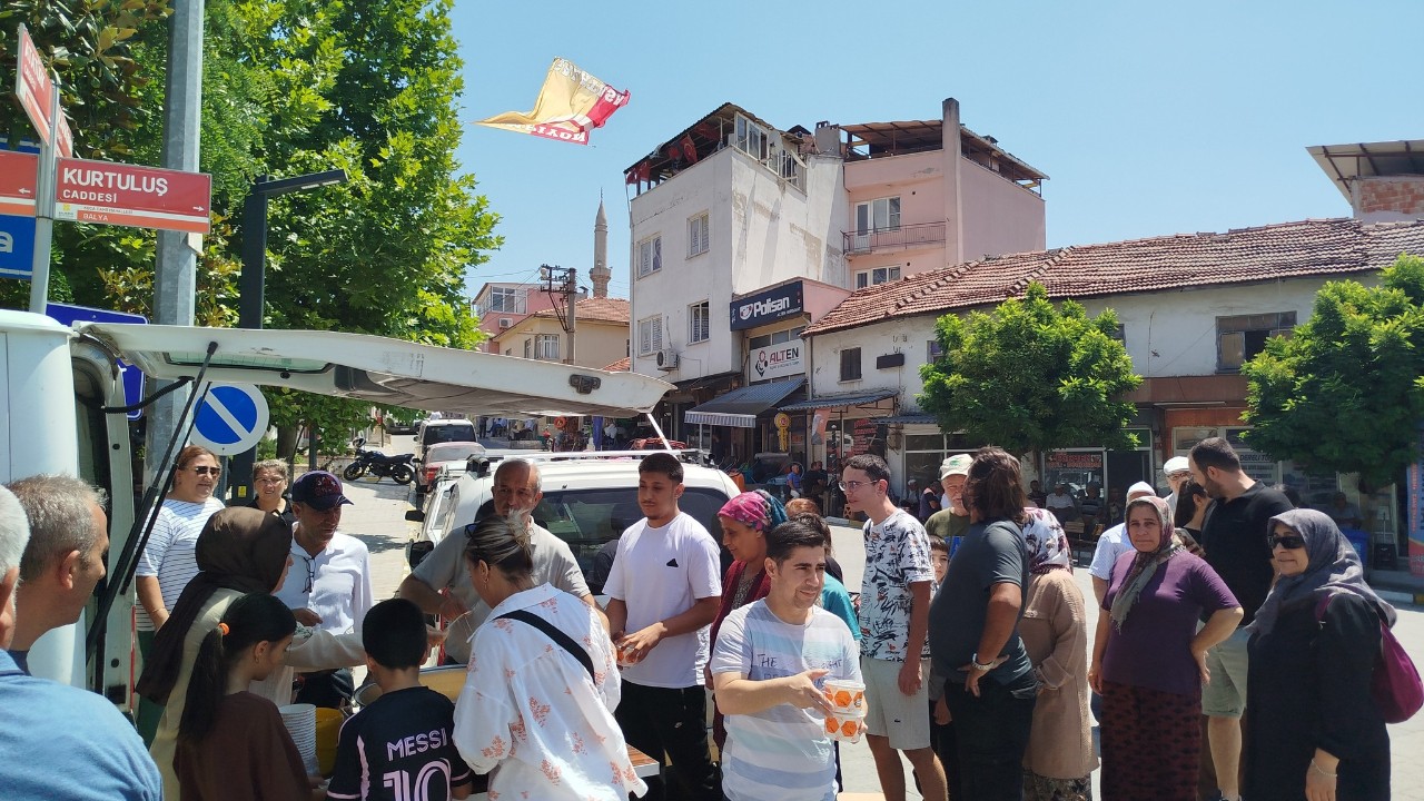 Balya’da 15 Temmuz Şehitleri İçin Aşure Hayrı Gerçekleştirildi
