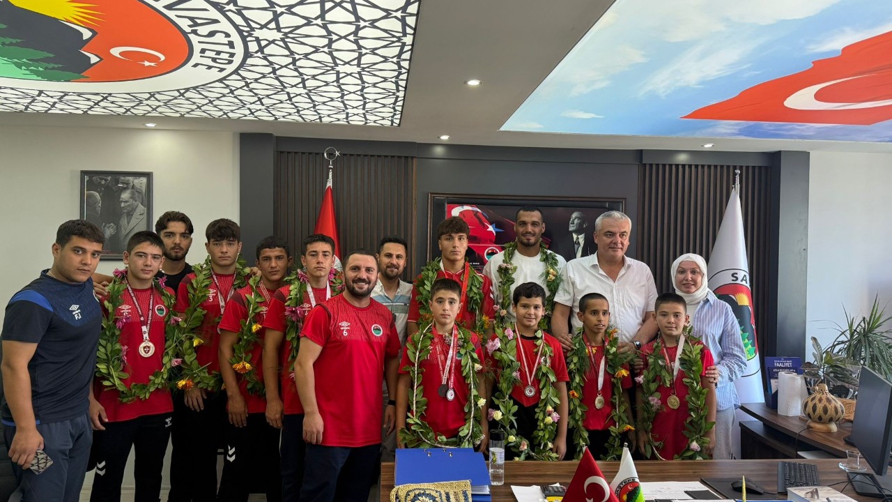 Savaştepe’de Pehlivanlara Gurur Dolu Karşılama