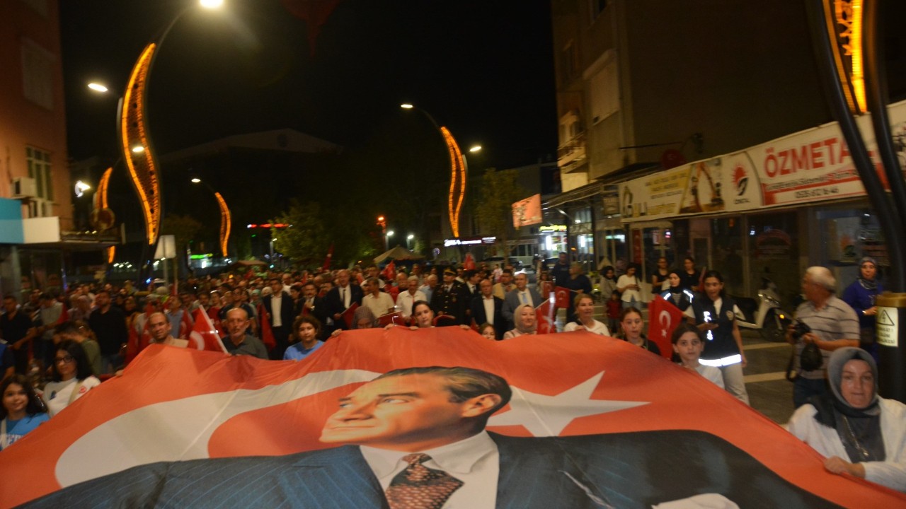 Bigadiç’te 15 Temmuz Demokrasi Yürüyüşü ve Mehteran Coşkusu