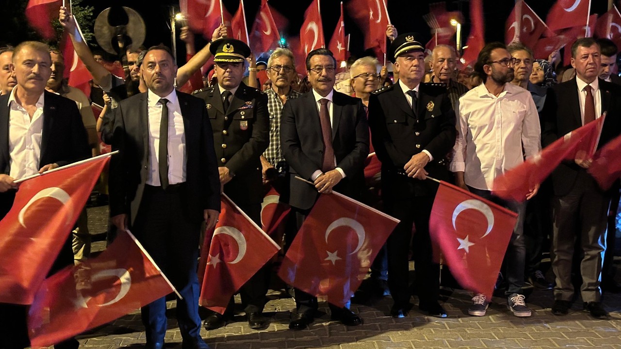 Burhaniye’de 15 Temmuz Anlamlı Etkinliklerle Anıldı