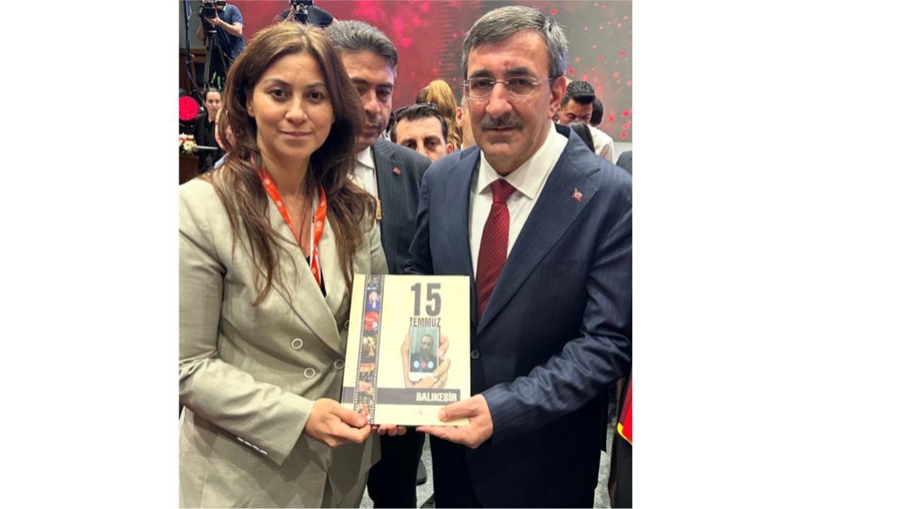 Cevdet Yılmaz’a 15 Temmuz Takdimi
