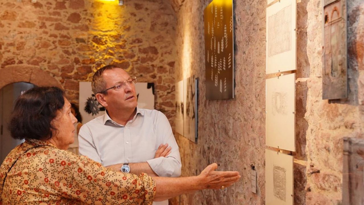 “Büyük Öteki” Sergisi Ayvalık’ta Sanatseverlerle Buluştu