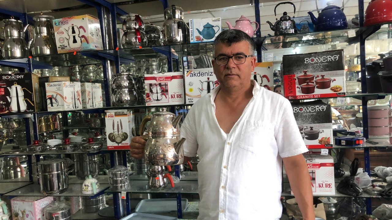 Balıkesir’de Züccaciye Esnafı Uyardı: “Orta Sınıf Bitti, Saygı da Bitti”