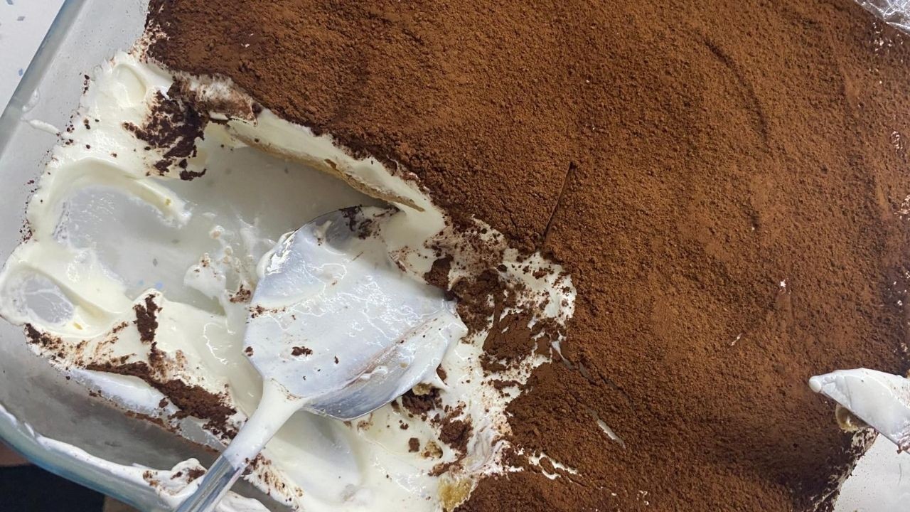 Tiramisu’nun En Kolay Hali: Evde Kedidilli Tiramisu