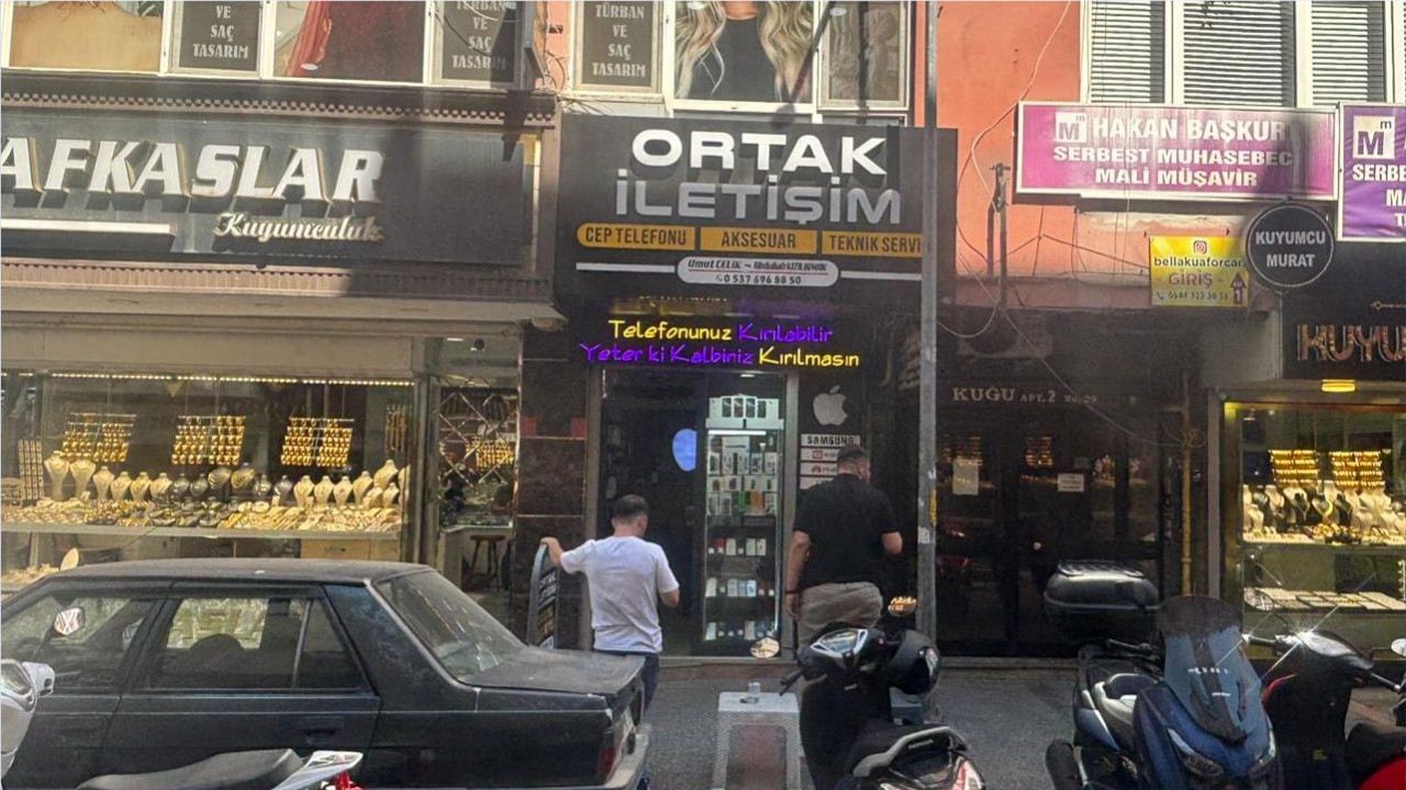 Balıkesir’de Esnaftan İlginç Tabela Yazısı: Yeter ki Kırılmasın!