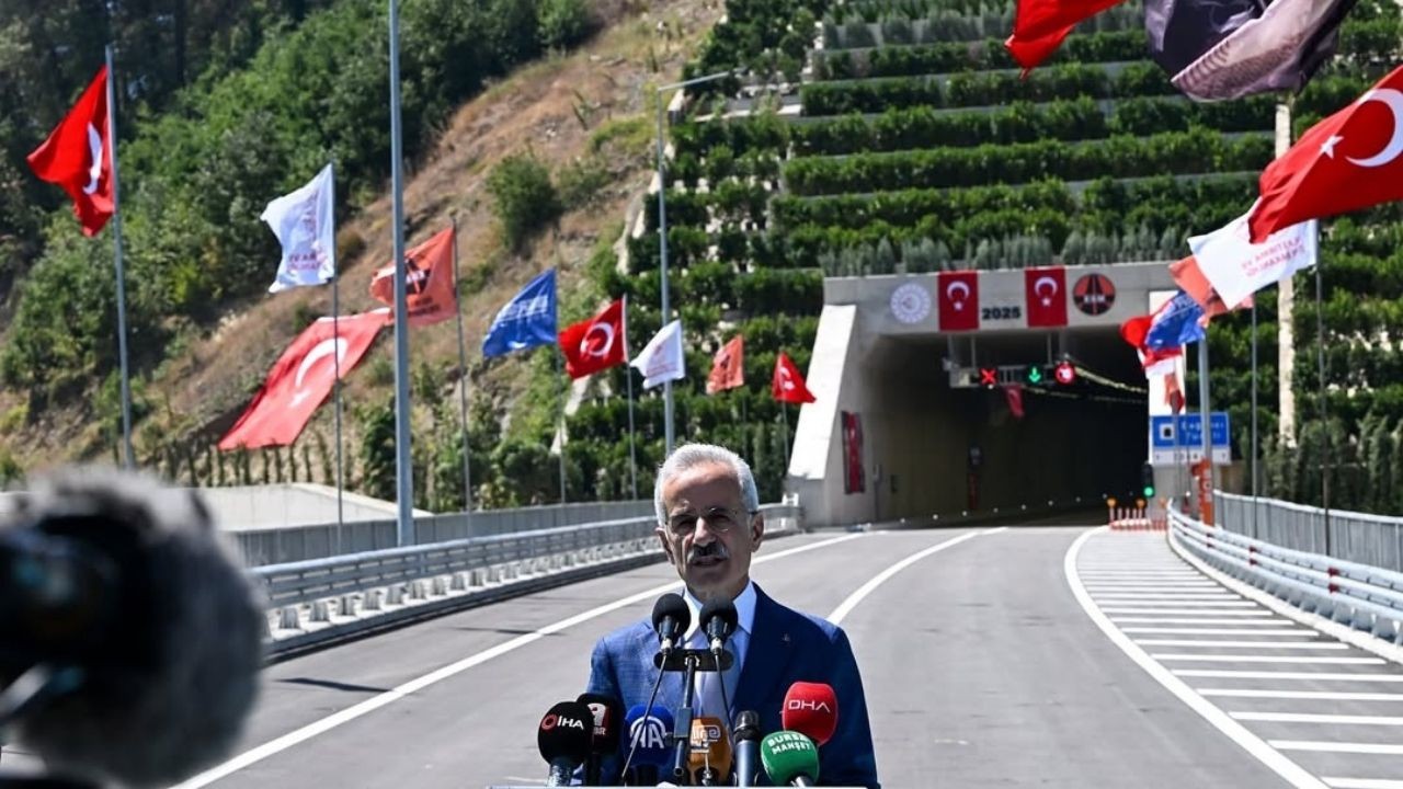 Bursa-Balıkesir güzergahındaki Doğancı Tüneli 6 yıl sonra açıldı