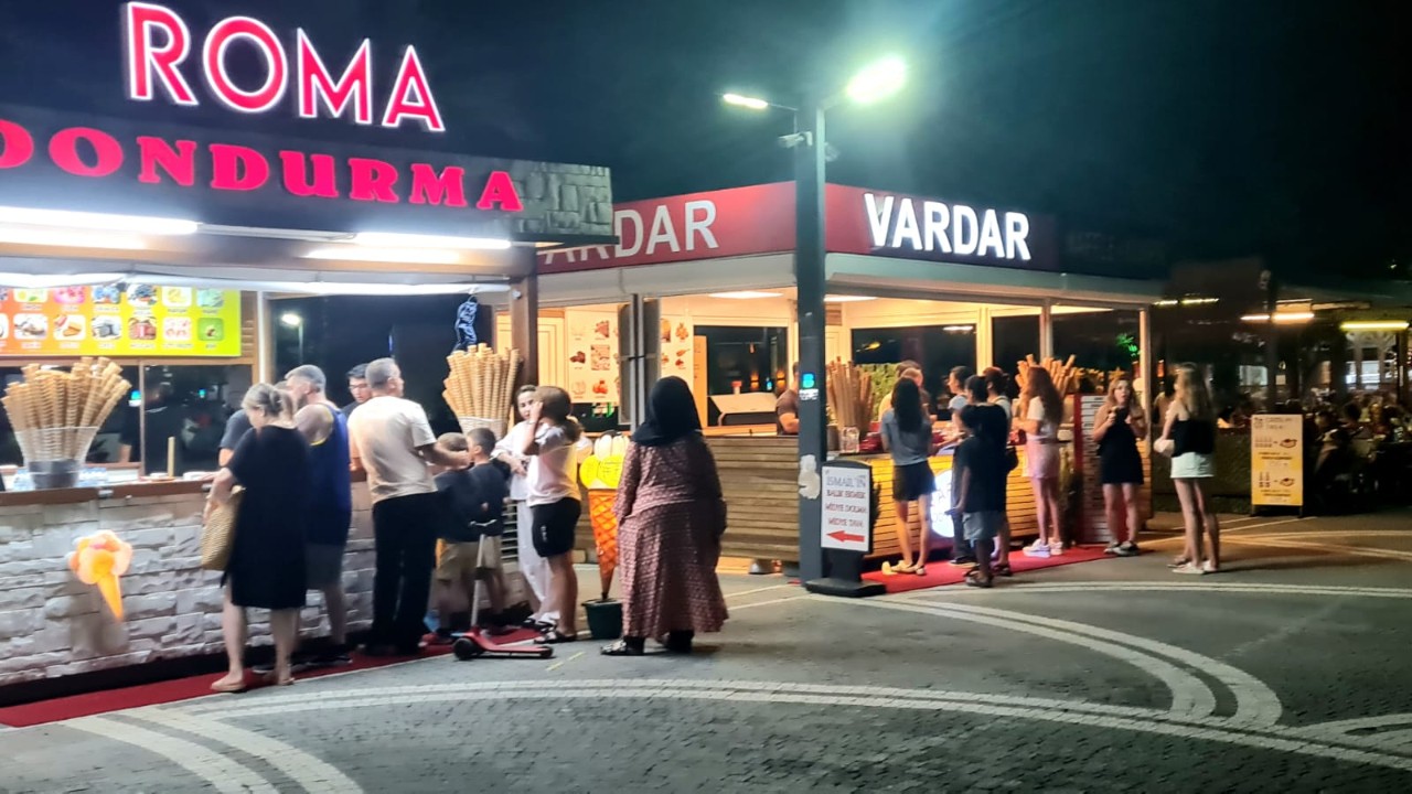 Sıcak Havalar, Dondurmaya İlgiyi Artırdı