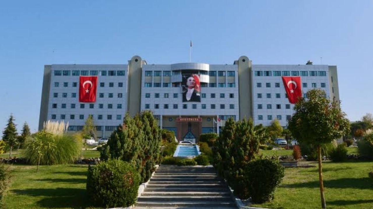 Dikkat! Balıkesir Üniversitesine gidiyorsanız “Akademik Takvim Açıklandı”