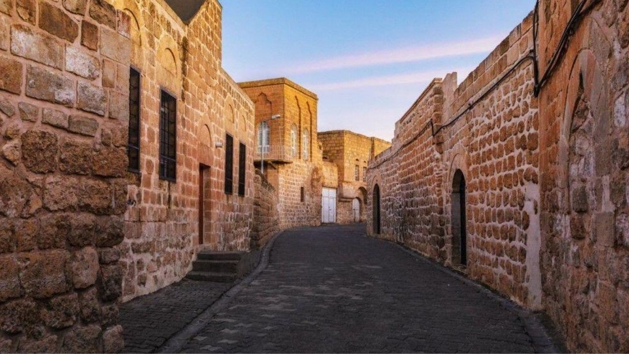 ‘Uzak Şehir’ Dizisi, Midyat Turizmine Can Suyu Oldu