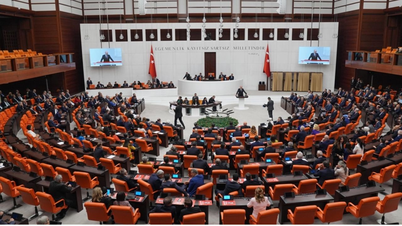 Milletvekilleri bakanlıkları "soru yağmuru"na tuttu
