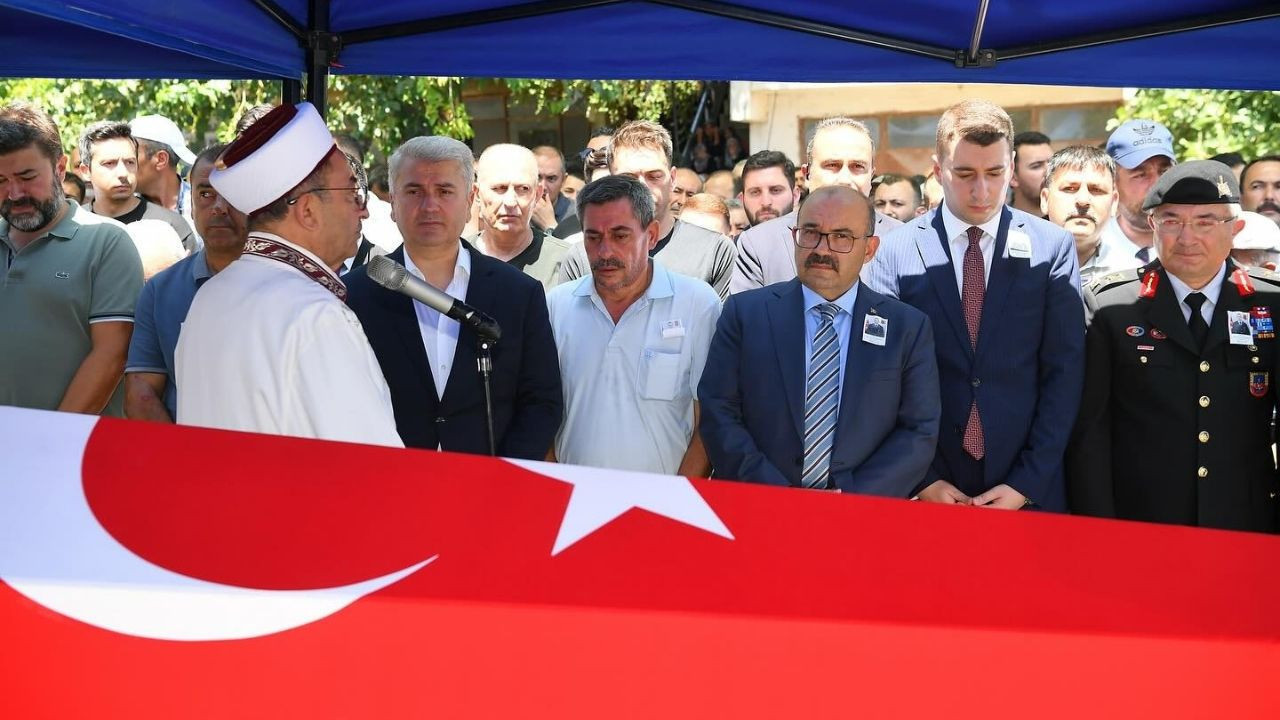 Trafik Kazasında Hayatını Kaybeden Astsubay Balıkesir'de Son Yolculuğuna Uğurlandı
