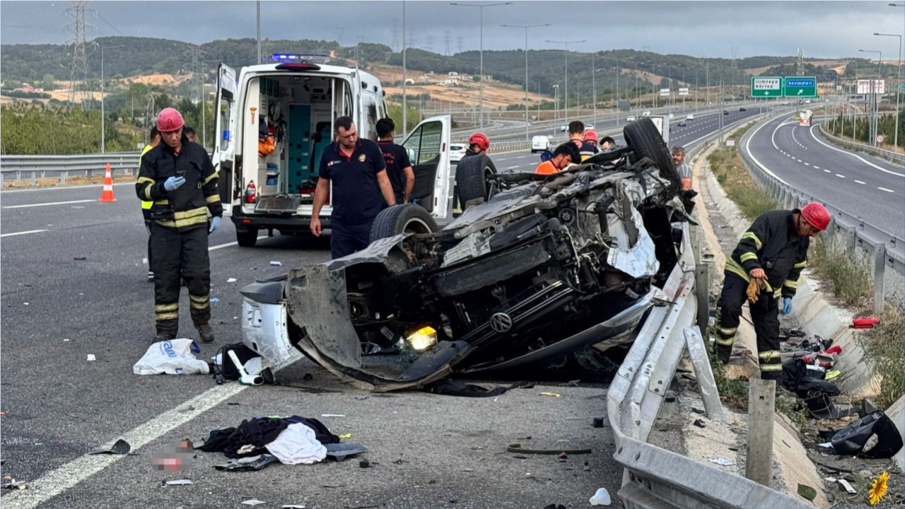 Otoyolda Feci Kaza: takla atan araçta 1 ölü 3 yaralı