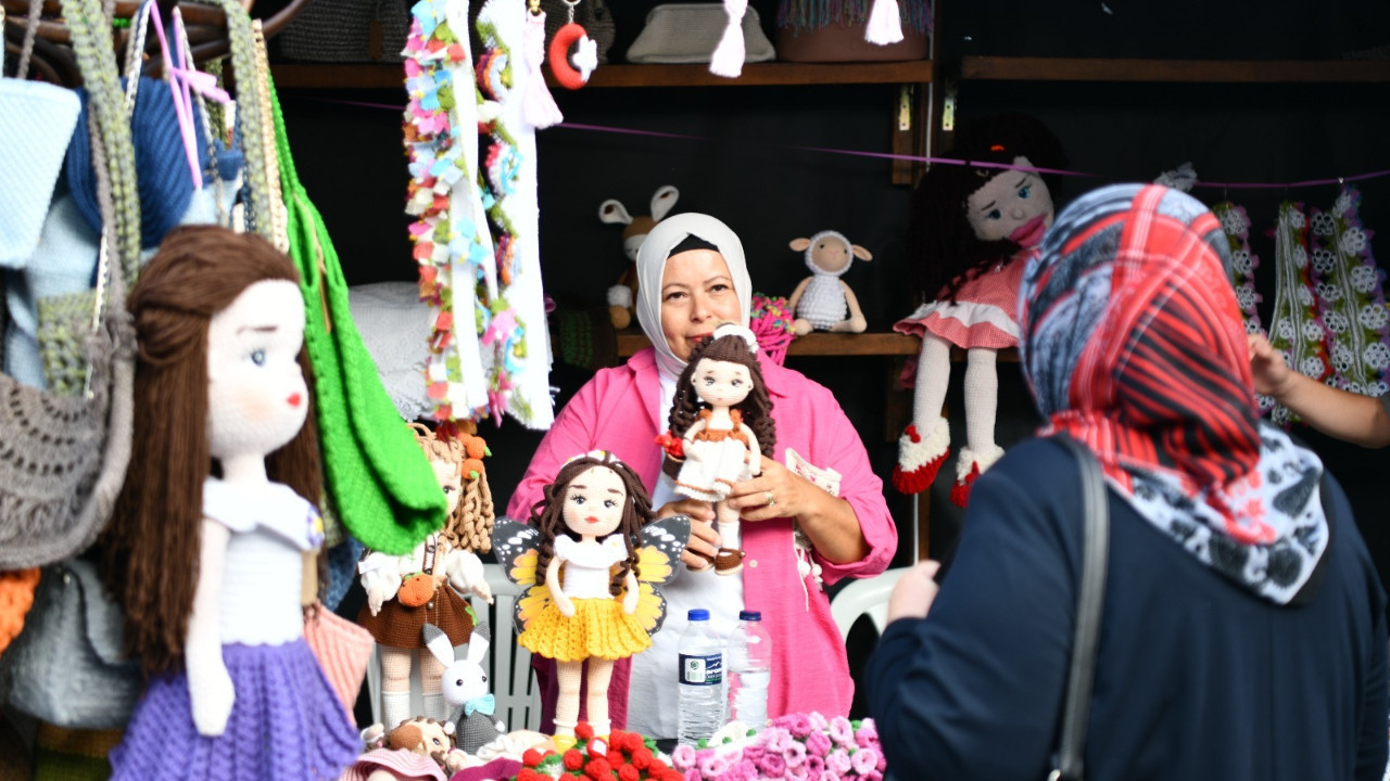 Balıkesir’de Kadın Emeği Çarşısı Kapılarını Açtı