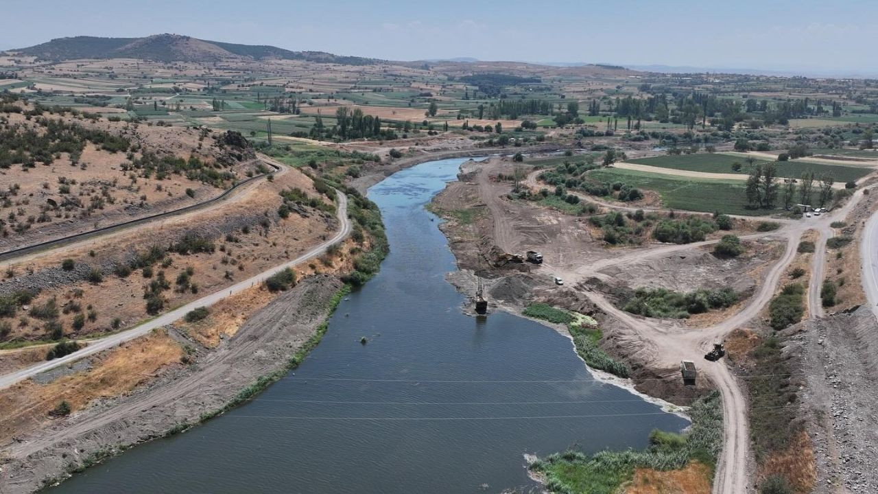 DSİ'den Kepsut-Simav Çayı'nda Taşkın Önlemi