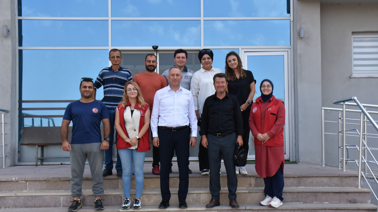 Gençlik ve Spor İl Müdürü Adem Özalp Sındırgı’da İncelemelerde Bulundu