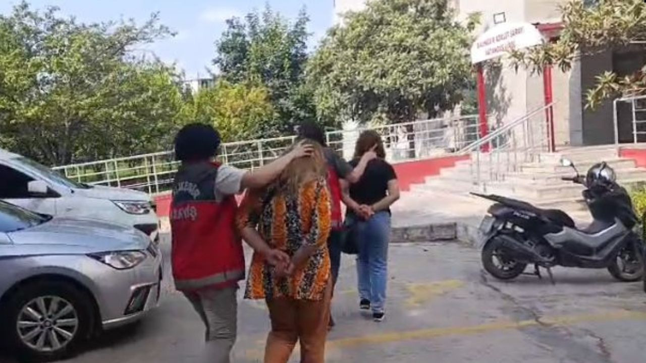 Altın Oyunu: Kuyumcuda Hırsızlığa Suçüstü Yakalandılar!