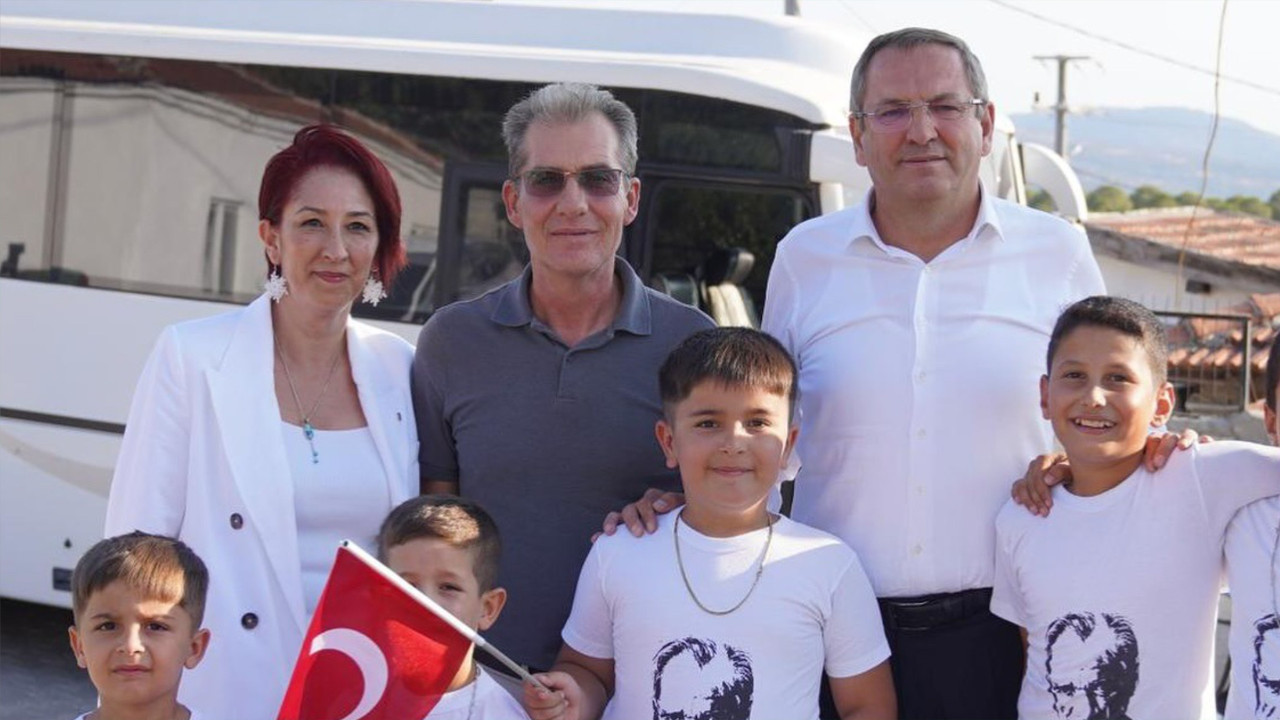 Ayvalık'ta Atatürk Büstü Açılışı