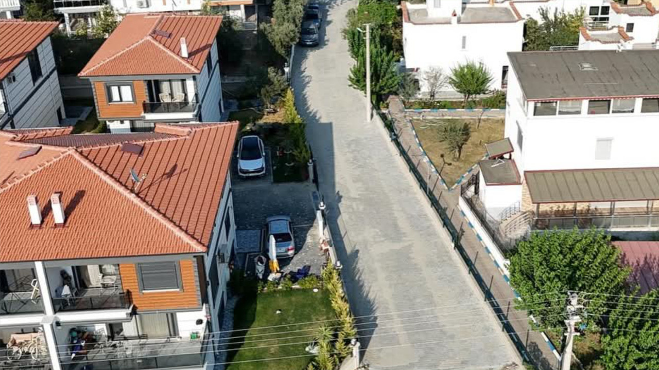 Ayvalık'ta Yol Çalışması