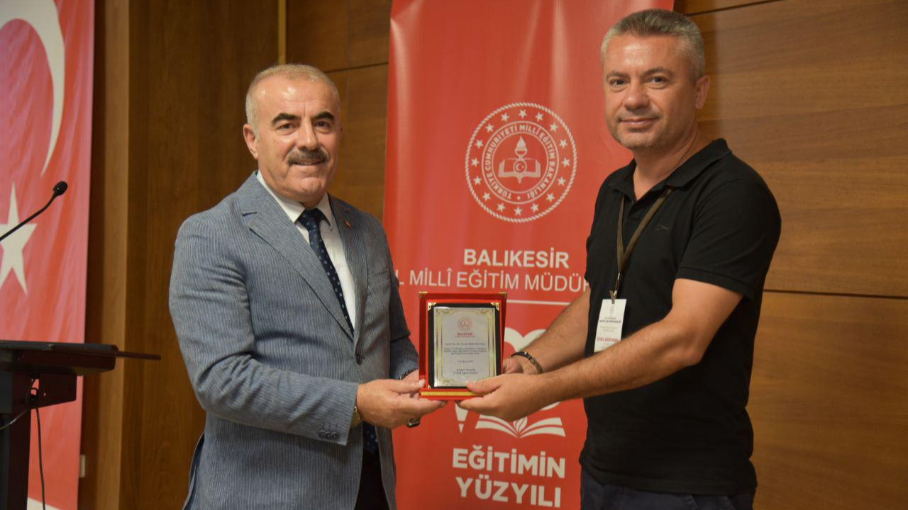 Ayvalık’ta Yapay Zekâ Eğitiminin Perdesi Kapanırken Neler Konuşuldu?