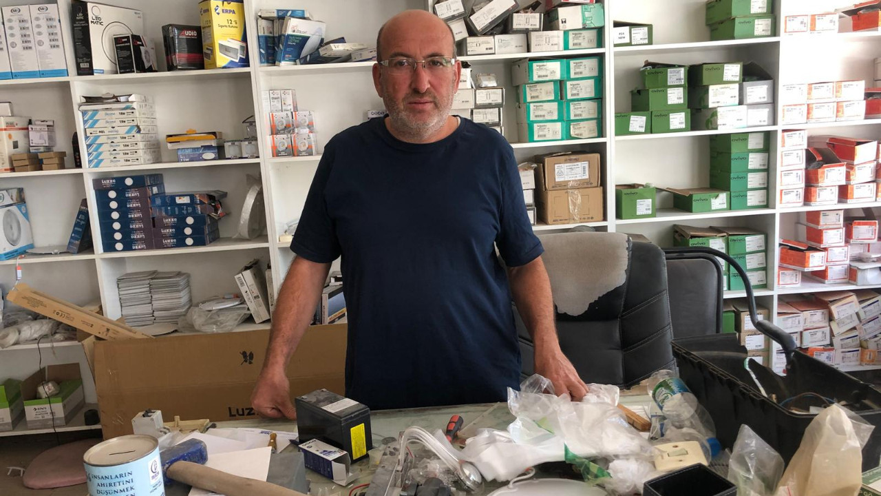 20 Yıllık Elektrikçi Kemal Tetik: “En Büyük Sorun, Müşterinin Proje Dışına Çıkması”