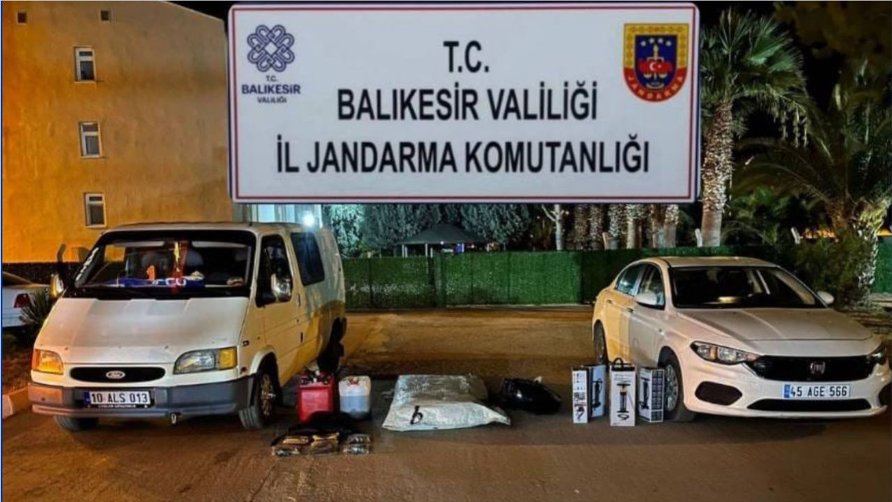 Koylar Kontrol Edildi: Balıkesir’de 31 Düzensiz Göçmen Yakalandı