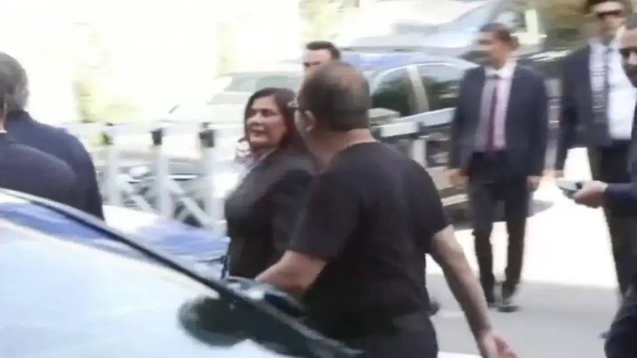 AK Parti'ye Katılması Beklenen Özlem Çerçioğlu'ndan İlk Fotoğraf